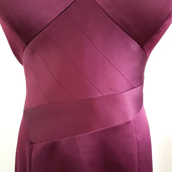 MAX & CLEO Burgundy Satin Strappy Bodycon Sleeveless Knee Length Dress--EUC--8 - Picture 3 of 16